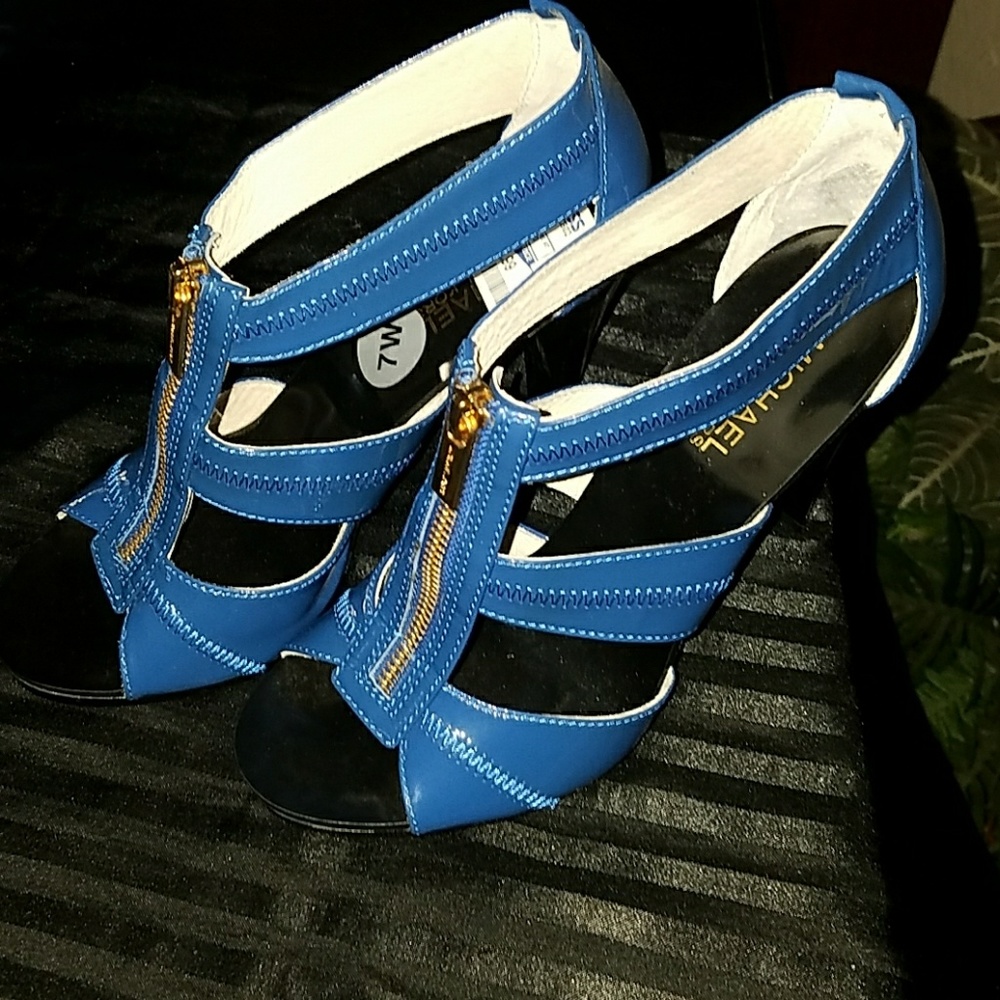 MICHAEL KORS PATENT LEATHER HEELS
